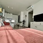 Break - Private Garage, Ac, Balcony * Budapest