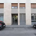 Break - Private Garage, Ac, Balcony