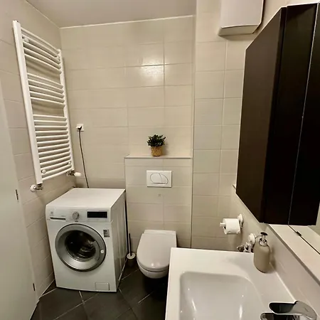 Break - Private Garage, Ac, Balcony Appartamento