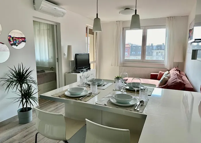 Break - Private Garage, Ac, Balcony Budapest